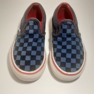 Van's slip on sneakers